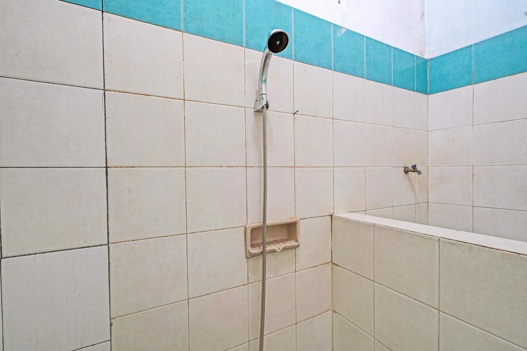 Hotel Oyo Life 92709 Kost Teras Cikapundung Syariah Bandung Exteriér fotografie